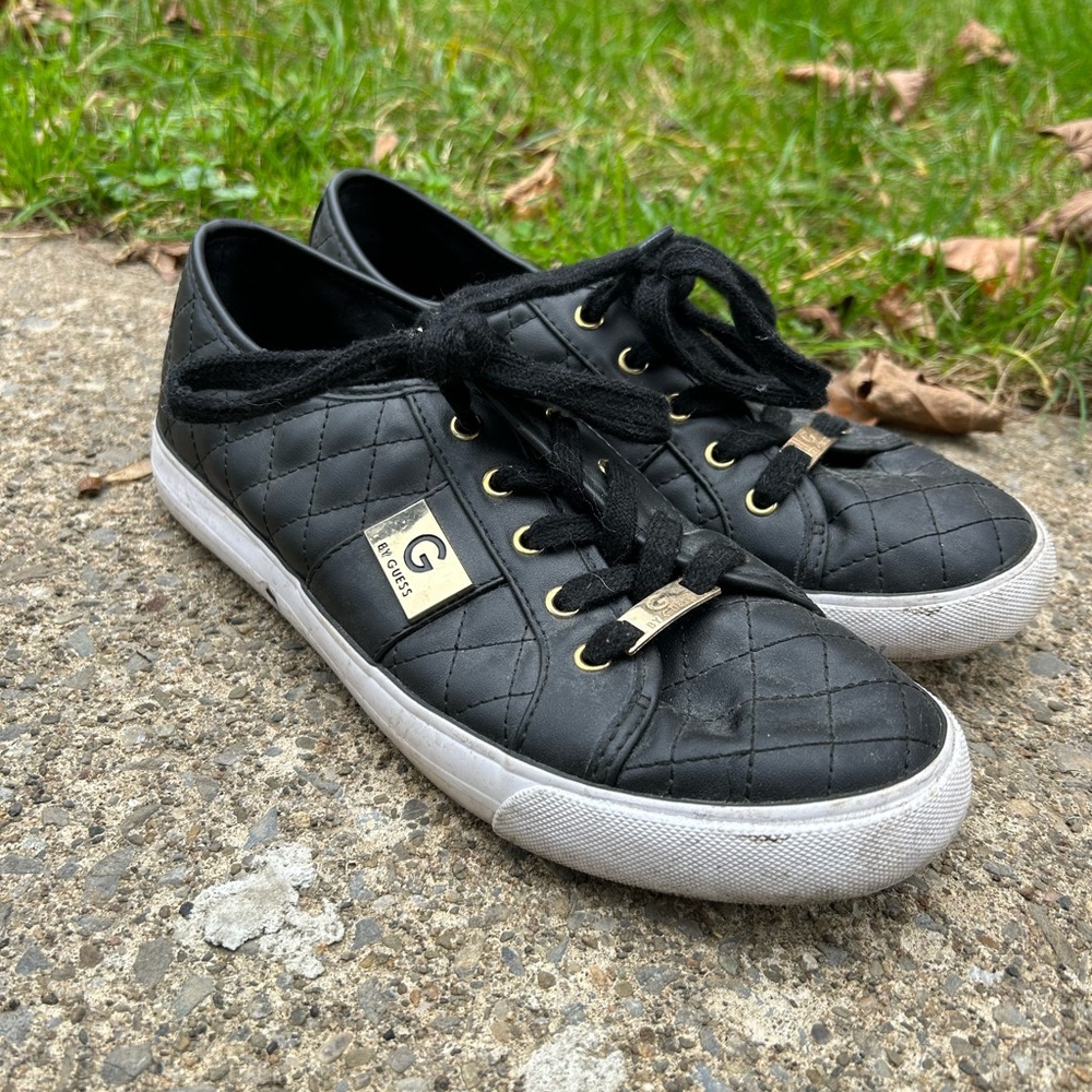 Women’s Guess sneakers